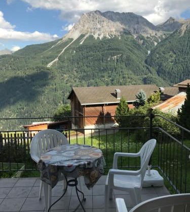 Ferienwohnung in Tschlin mit Panoramablick