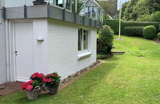 Ferienwohnung in weißer Villa am Kliff