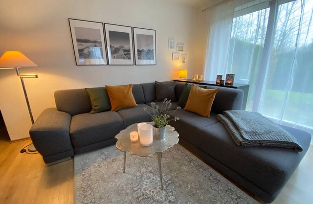 Ferienwohnung "Kapitän Hook" mit Sonnenterrasse & Garten zwischen Strand, Wald & Wiese auf Rügen!