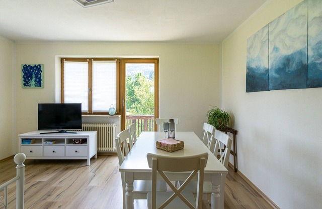Ferienwohnung Kleine Auszeit, 70 qm, Obergeschoss, Südbalkon
