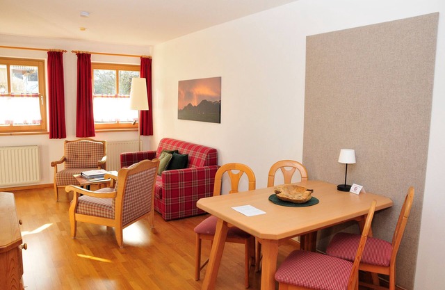 Ferienwohnung Kranzhorn, 2 bis 3 Personen, 1 separates Schlafzimmer, 1. OG, Südbalkon