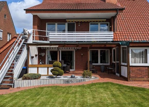 Ferienwohnung Leni erstes OG inkl Balkon Gartenblick kostenfreier Parkplatz stadtnah aber ruhig gelegen