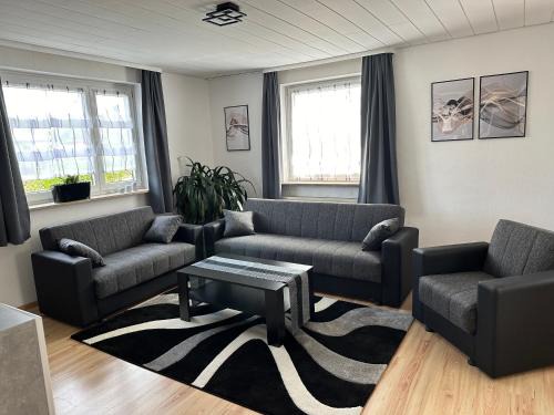 Ferienwohnung LiaWa314 mit Terrasse in Zirndorf-Lind - Nähe Playmobil FunPark und Nürnberg