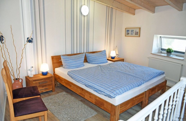 Ferienwohnung Luv (L) - Holiday home to the harbor in Altefähr