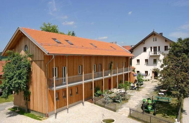 Ferienwohnung mit Balkon (ca. 50m2) auf Erlebnisbauernhof