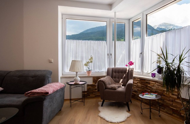 Ferienwohnung mit Bergblick für 2 bis 4 Personen, 104 qm, 2 Schlafzimmer