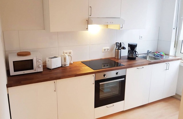 Ferienwohnung Neuss 10, 2 Schlafzimmer, 1 Wohn-/schlafraum, Max. 6 Personen