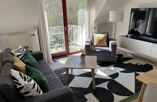 Ferienwohnung "Nils Holgerson" mit Balkon zwischen Strand, Wald & Wiese im Südosten der Insel Rügen!