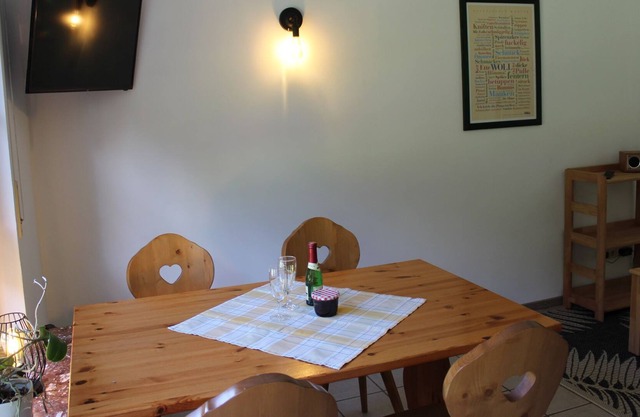 Ferienwohnung Nummer 3, 40qm, Terrasse, 1 Schlafzimmer, Max. 2 Personen