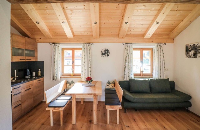 Ferienwohnung Rapunzel OG mit Balkon und 2 Schlafzimmer
