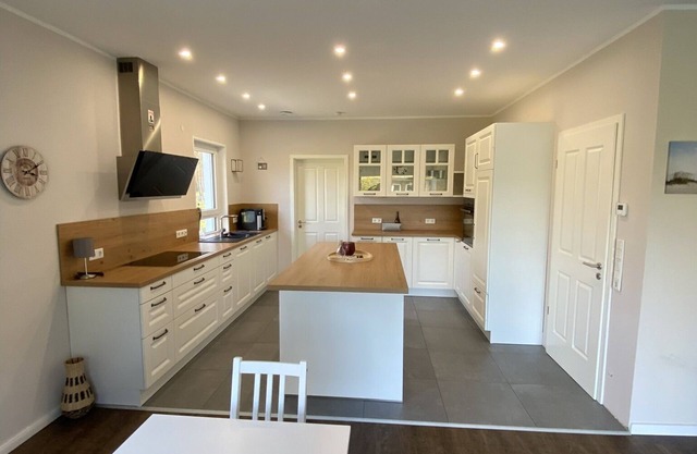 Ferienwohnung Repetal, 130qm, 3 Schlafzimmer, Max. 4 Erwachsene + 4 Kinder