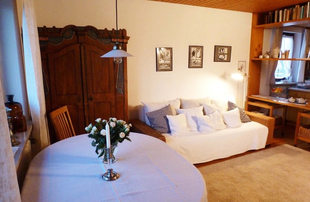 Ferienwohnung Südwest, 45 qm Obergeschoss, 1 Wohnzimmer, 1 Separates Schlafzimmer