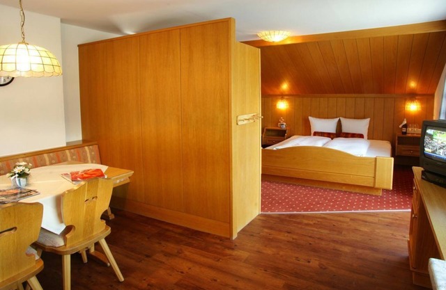 Ferienwohnung Schwalbennest - Landhaus Raich