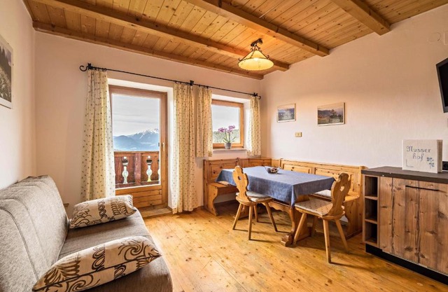 Ferienwohnung Sonnenblume Nusserhof