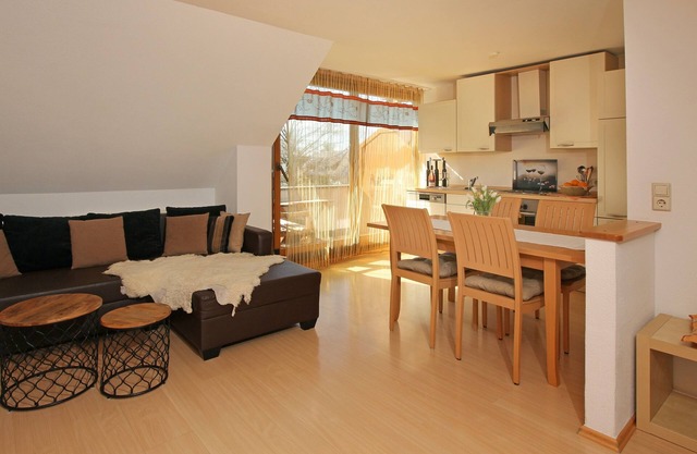 Ferienwohnung Typ 2, 60 qm mit Balkon und 2 Schlafzimmern für max. 4 Personen