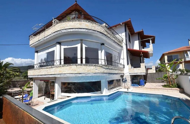 Ferienwohnungen und Ferienhaus , nur 300 m zum Strand