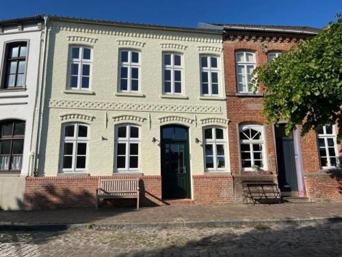 Ferienwohnungen Hafenkabinett, 25520