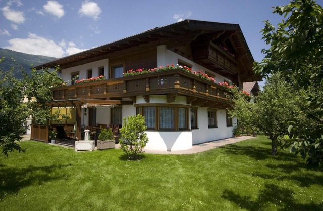 Ferienwohnungen Haus Schett