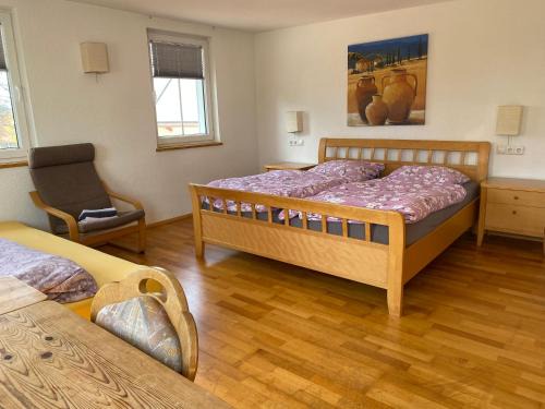 Ferienzimmer Oelhaf Zimmer in Weiss Self Check-In mit Key-Tresore