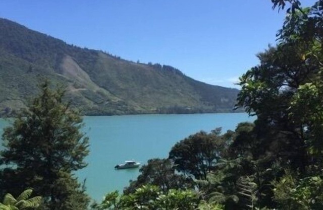 Fernleigh - Moetapu Bay Holiday Home