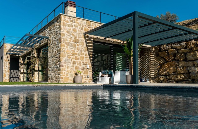 Feronia by Interhome