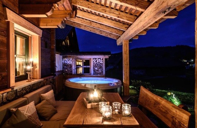 Fewo (95 qm) mit Kamin und Eckbadewanne und Grillplatz