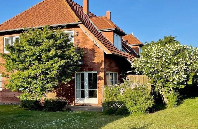 FeWo mit Terasse u. Garten am Golfplatz