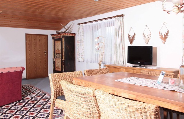FEWO summit happiness / 3 bedrooms / shower, toilet - Landhaus Bromm