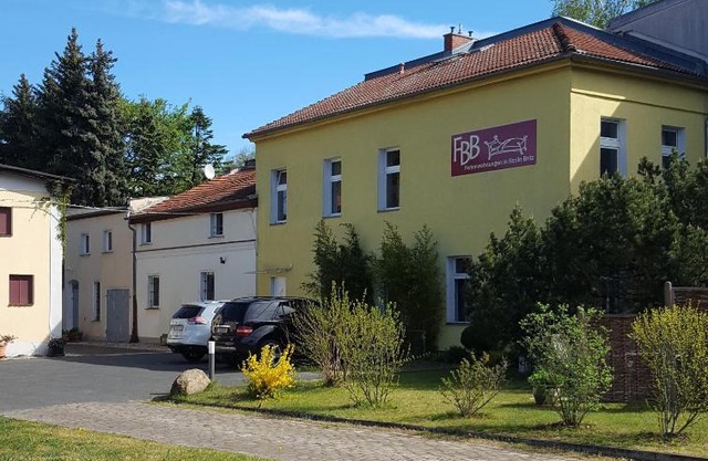FEWO1-1 Zim Apart-4 Bett-Küche-Dusche WC-Parkplatz