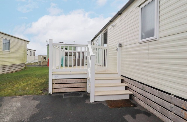FGH HOLIDAYS, family friendly, country holiday cottage in Heysham