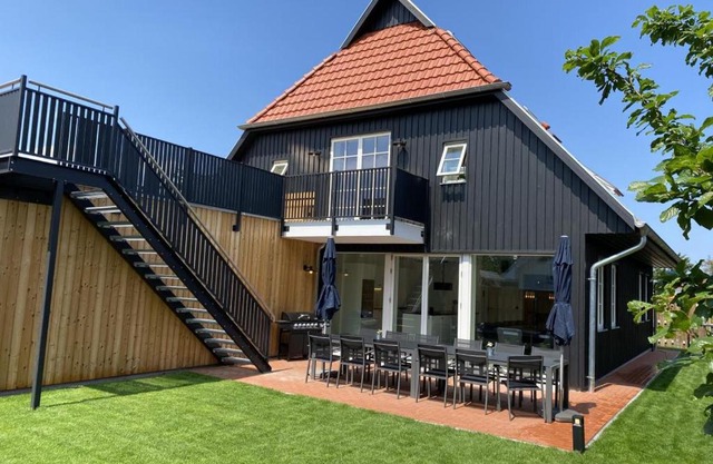 FH Magnolia fuer 12 Pers. mit Terrasse + Dachterasse