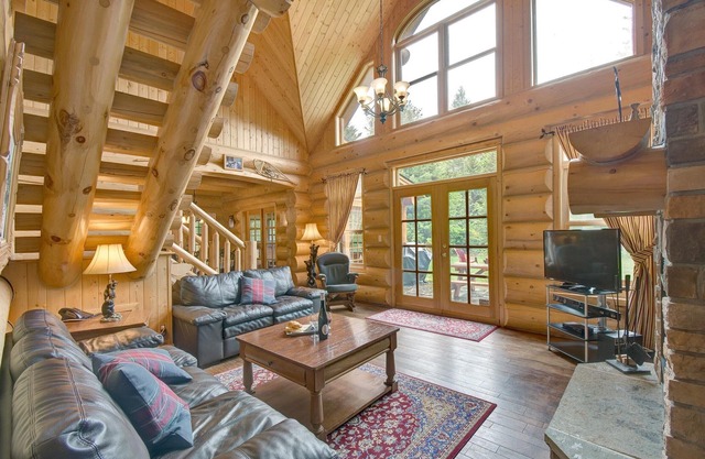 Fiddler Lake Cottage #25 - Charming Bear