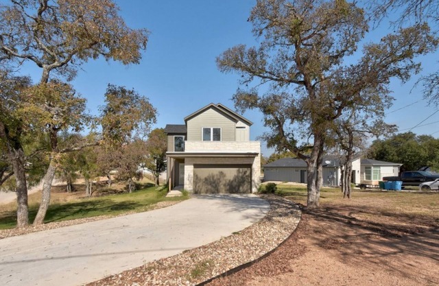 FIFTY SHADES OF FUN - Waterfront home of Lake LBJ