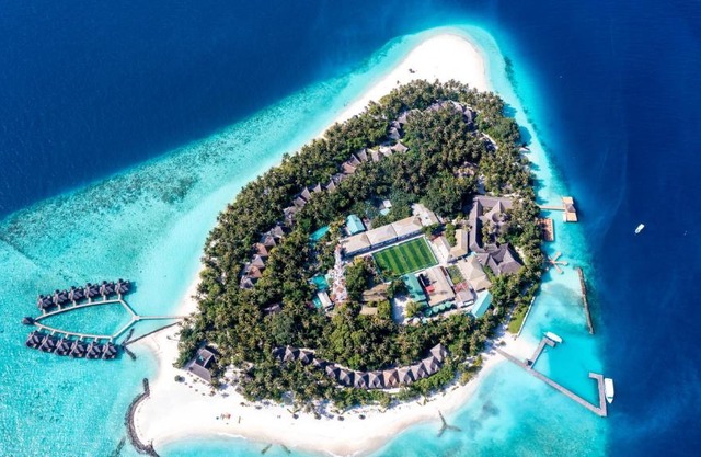 Fihalhohi Island Resort 