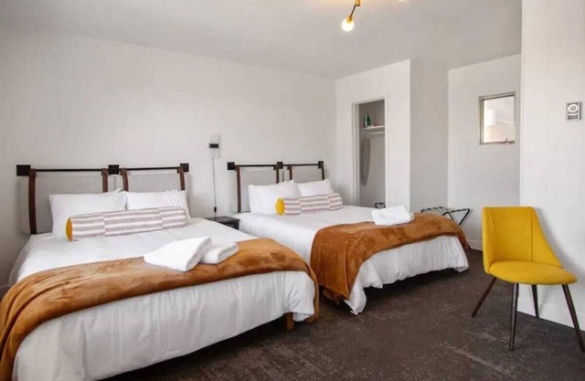 Fillmore Lodge: Discounted 2 Double Queens Rm