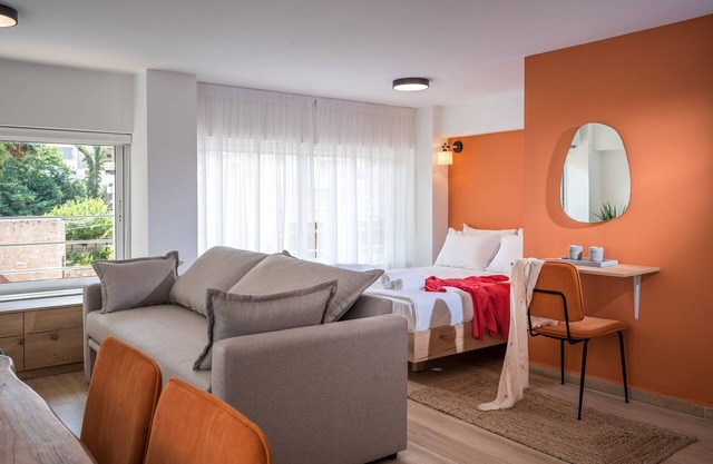 Filotimo Apartment by Senaon Urban Living