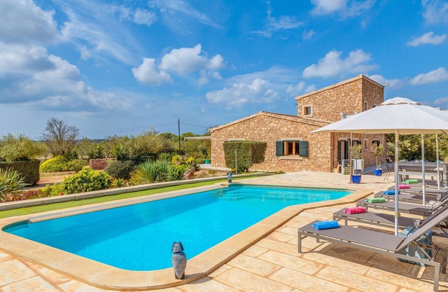 Finca "Can Xesquet Morell" with Wi-Fi, Air Conditioning, Terrace & Pool