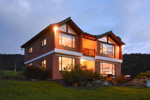 Finca El Uvito, Casa con hermosa vista al lago