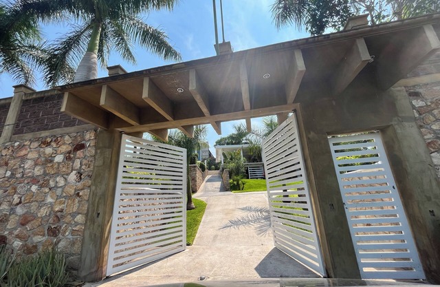 Finca Flor de Loto - House with swimming pool in Tequesquitengo
