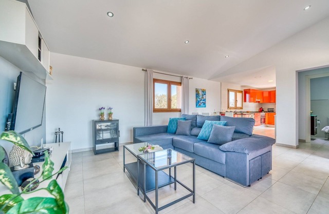 Finca in Buger with Pool near Alcudia Beach