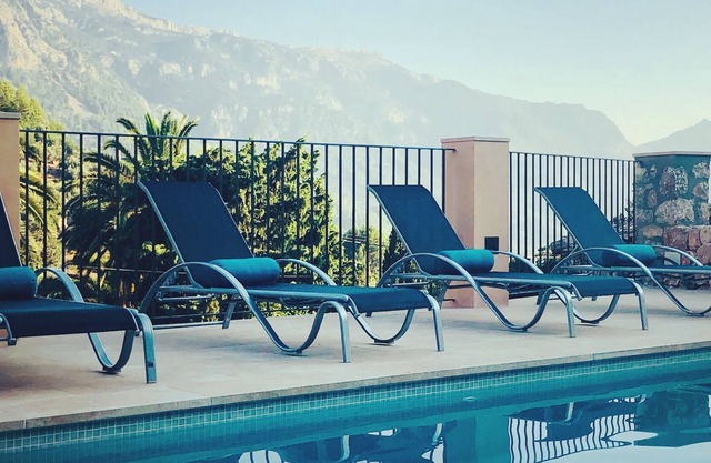 Finca in Fornalutx with fantastic views of the mountains and the Soller Valley