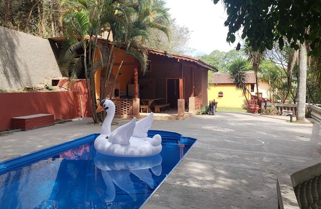 Finca in gated community with pool and access to the dam