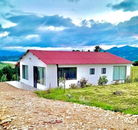 Finca Siberia, Sisga