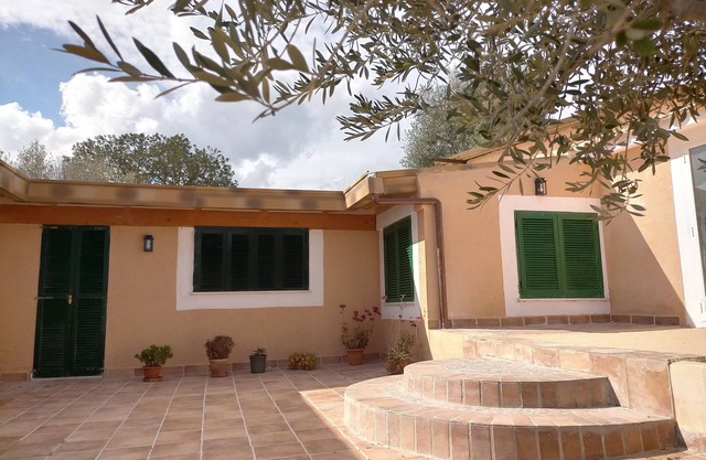 Finca with views and 10 minutes from the beach, for 6 people.