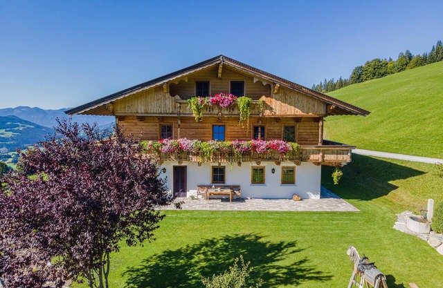 Fine apartment with ski lift nearby