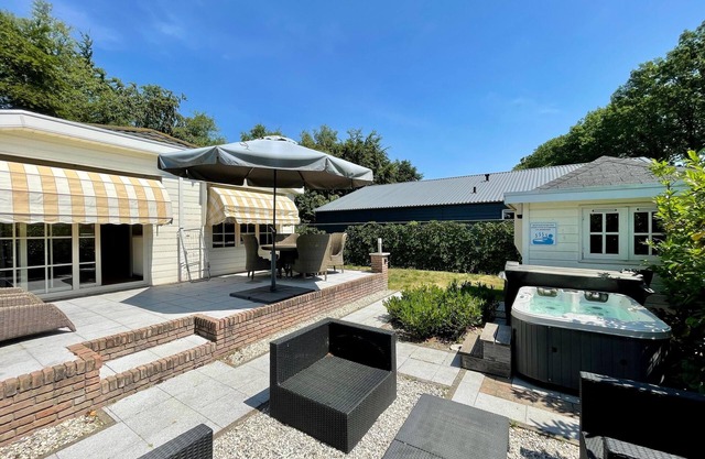 Fine bungalow with garden and wellness