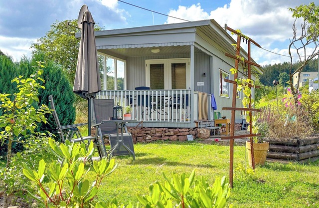 Fine chalet bei a lively bistro and pool