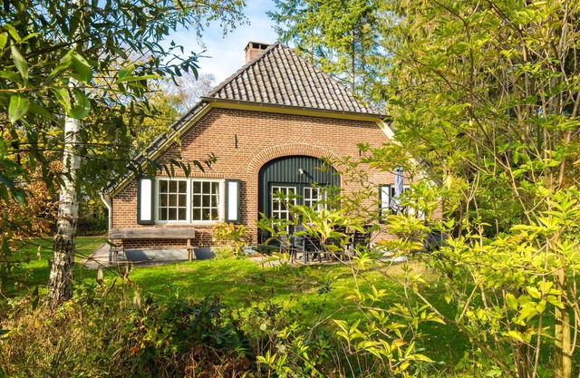 Fine vacation farm Pretoria for 8 people in the Achterhoek region