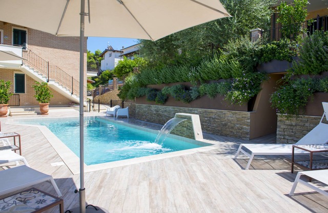 Finely furnished "Lobster" Suite 350mt from the sea with Pool, Gymnasium, WiFi