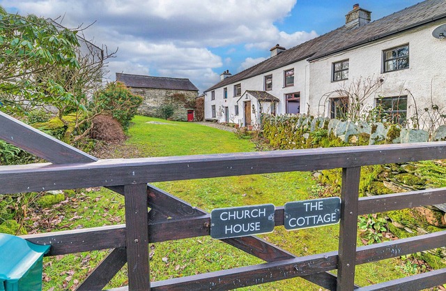 Finest Retreats | Church House & Cottage